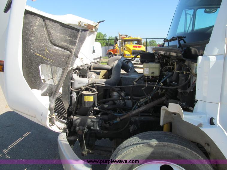 image for item E4907 2000 Freightliner Business Class FL60 service truck