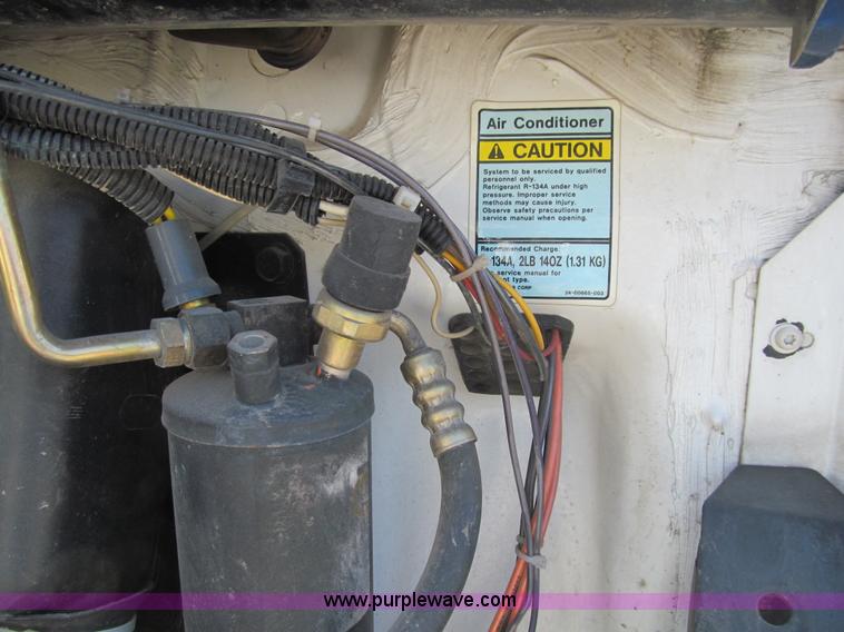 image for item E4907 2000 Freightliner Business Class FL60 service truck