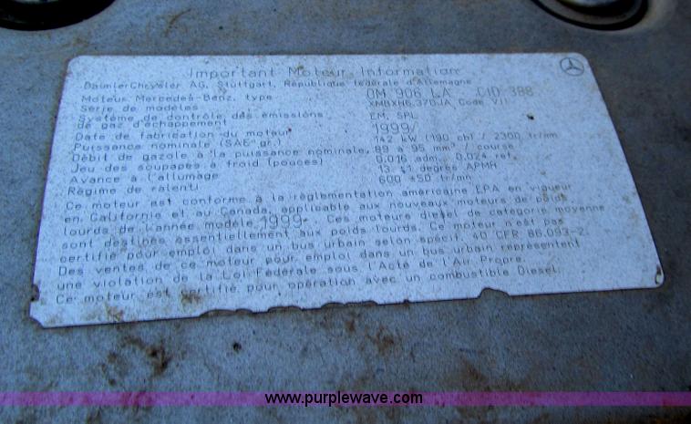 image for item E4907 2000 Freightliner Business Class FL60 service truck