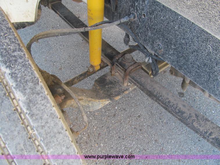 image for item E4907 2000 Freightliner Business Class FL60 service truck