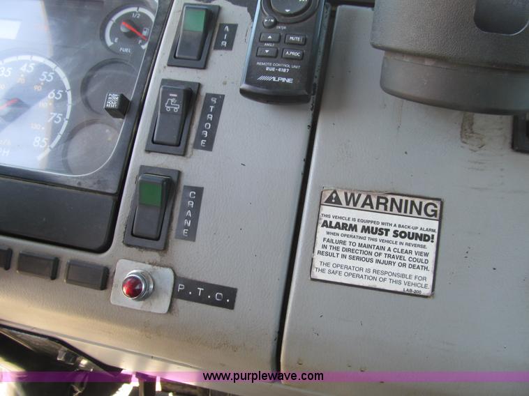 image for item E4907 2000 Freightliner Business Class FL60 service truck