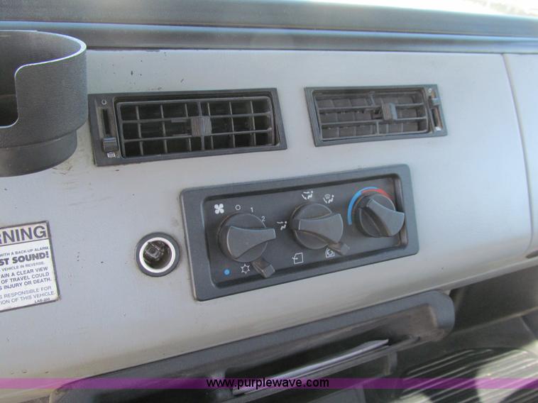 image for item E4907 2000 Freightliner Business Class FL60 service truck