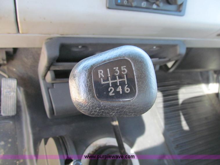 image for item E4907 2000 Freightliner Business Class FL60 service truck