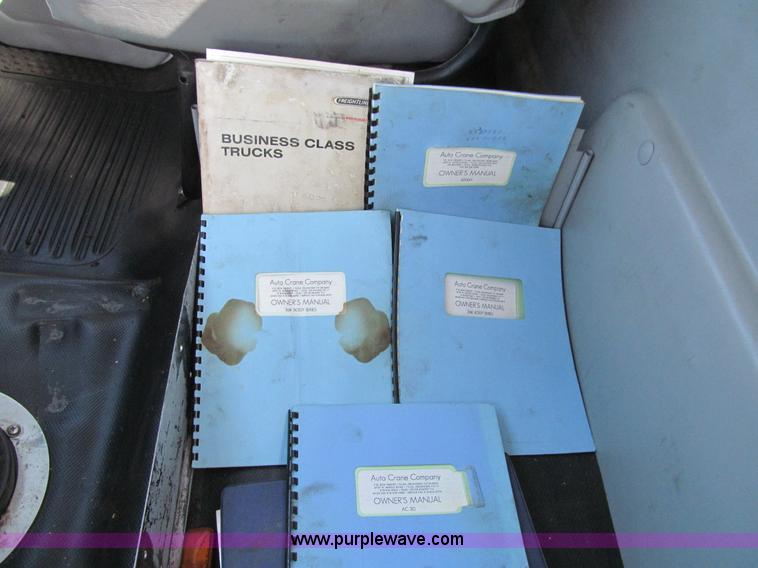 image for item E4907 2000 Freightliner Business Class FL60 service truck