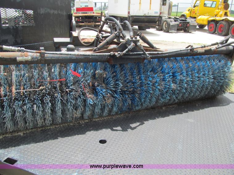 image for item E4919 Holms SBHL-L250 hydraulic broom