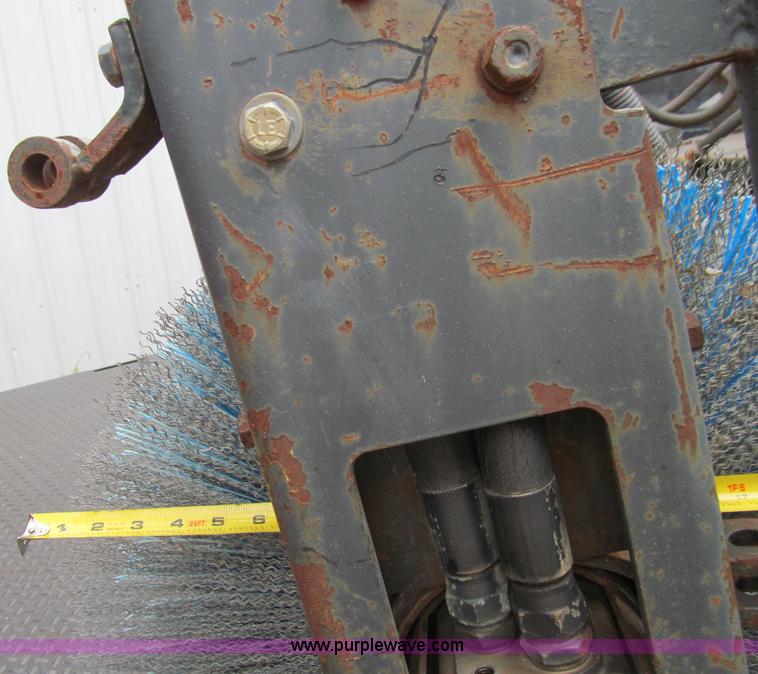 image for item E4919 Holms SBHL-L250 hydraulic broom