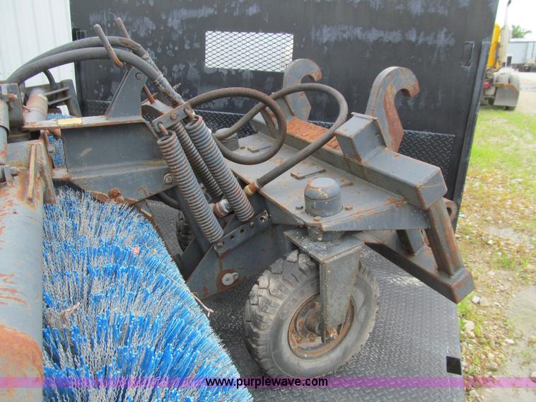 image for item E4919 Holms SBHL-L250 hydraulic broom