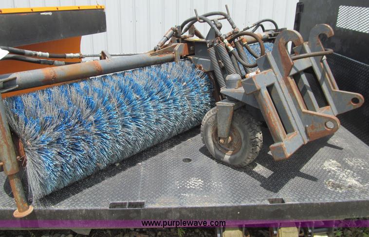 image for item E4919 Holms SBHL-L250 hydraulic broom