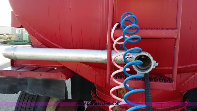 image for item E6005 1974 Merritt water tank trailer