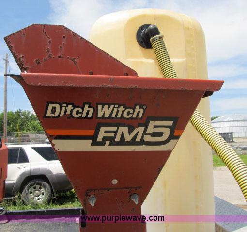 image for item F4912 1998 Ditch Witch JT1720 directional drill and trailer