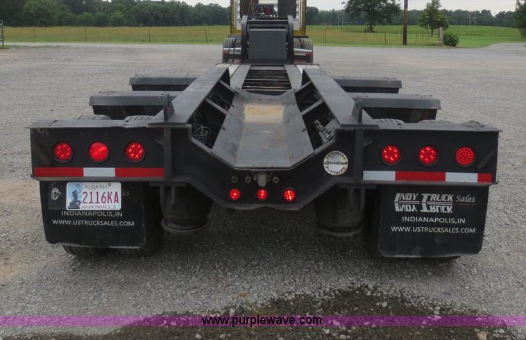 image for item F8290 2001 Fontaine TL50NEB lowboy trailer