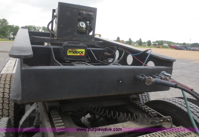 image for item F8290 2001 Fontaine TL50NEB lowboy trailer