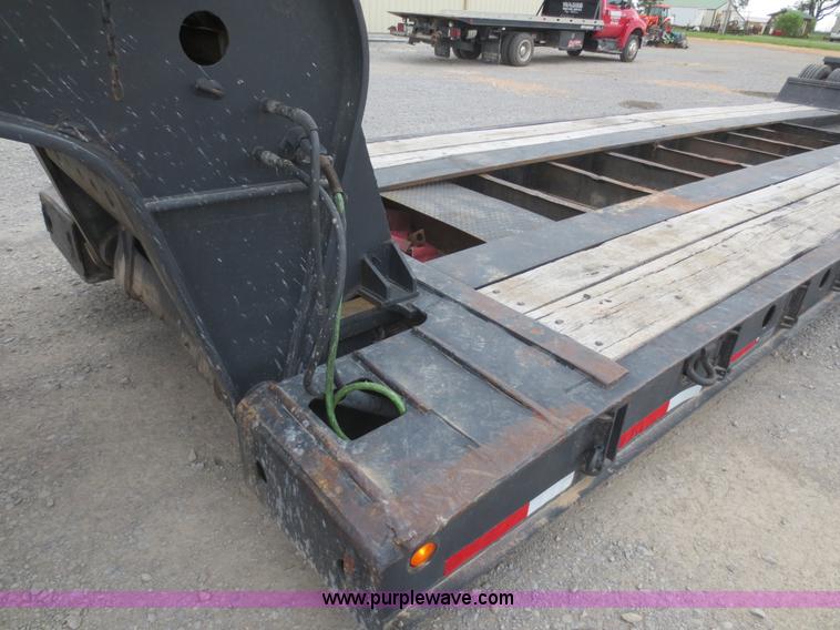 image for item F8290 2001 Fontaine TL50NEB lowboy trailer