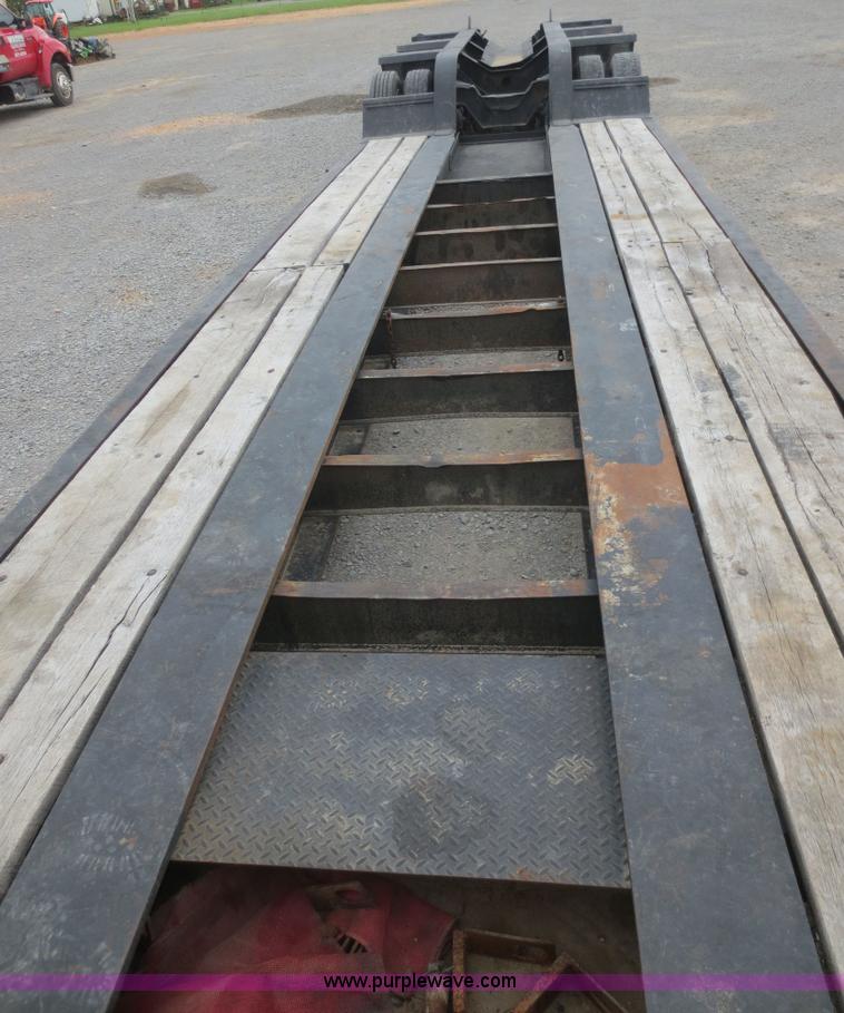 image for item F8290 2001 Fontaine TL50NEB lowboy trailer