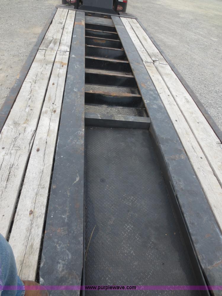 image for item F8290 2001 Fontaine TL50NEB lowboy trailer