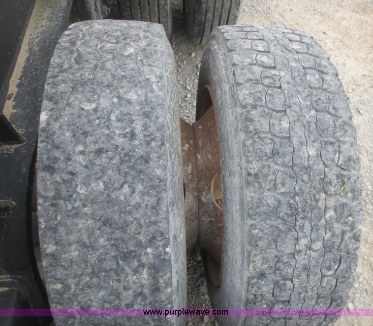 image for item F8290 2001 Fontaine TL50NEB lowboy trailer