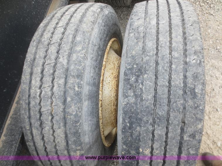 image for item F8290 2001 Fontaine TL50NEB lowboy trailer