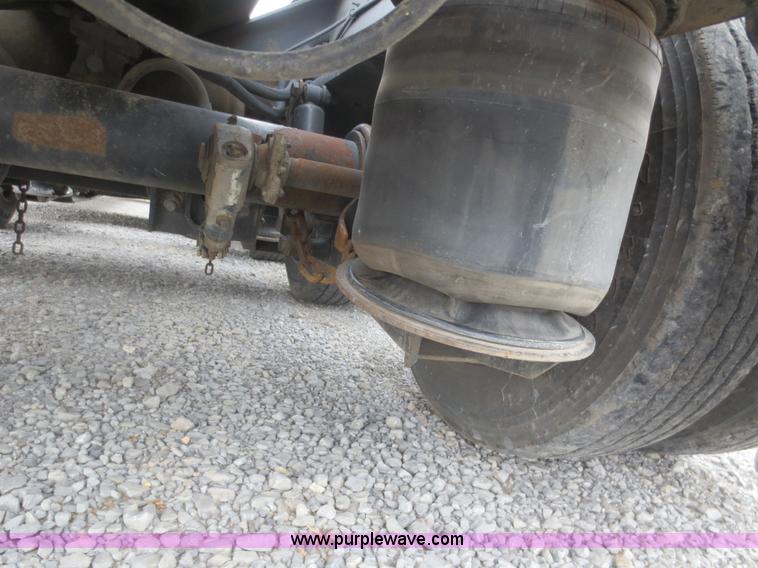 image for item F8290 2001 Fontaine TL50NEB lowboy trailer