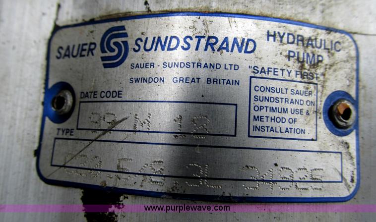 image for item G9292 Case 6010 Turbo horizontal directional drill