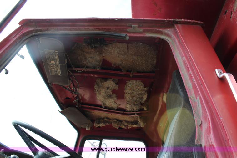 image for item H2560 1978 Ford 8000 dump truck