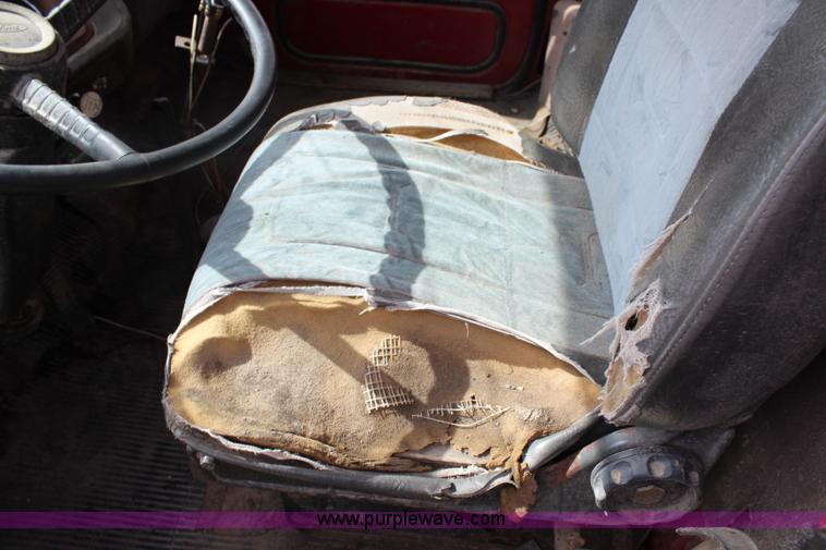 image for item H2560 1978 Ford 8000 dump truck