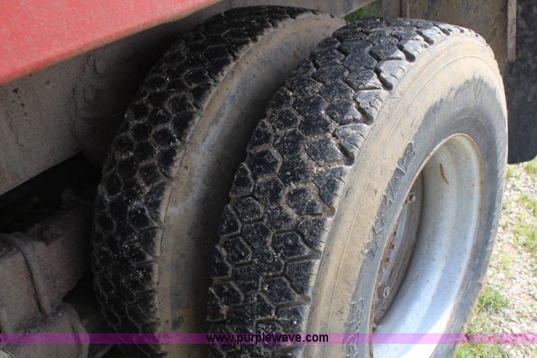 image for item H2560 1978 Ford 8000 dump truck