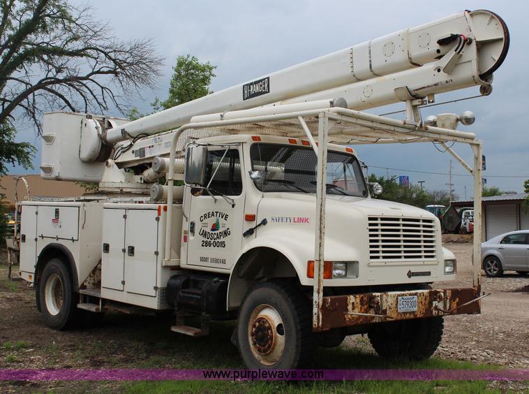 image for item H2569 1994 International 4800 bucket truck