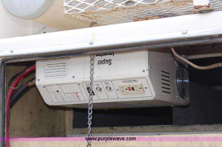 image for item H2569 1994 International 4800 bucket truck