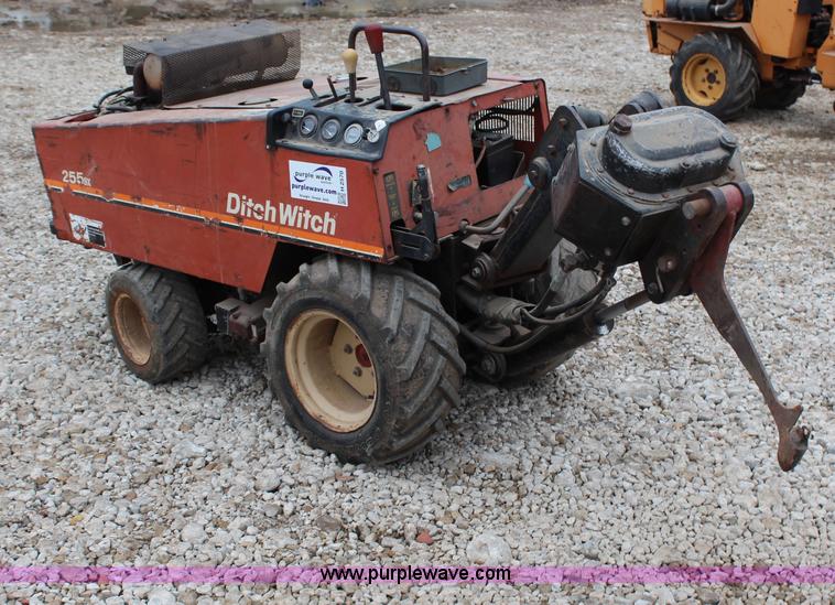 image for item H2570 Ditch Witch 255SX vibratory plow