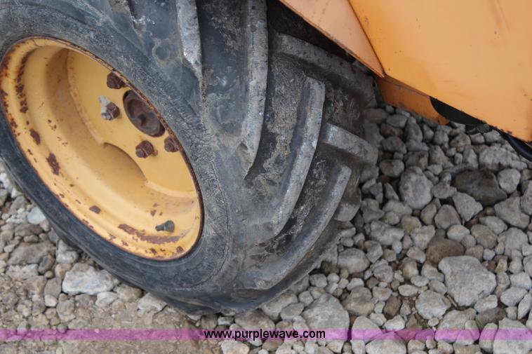 image for item H2571 Case Maxi Sneaker Series B vibratory plow