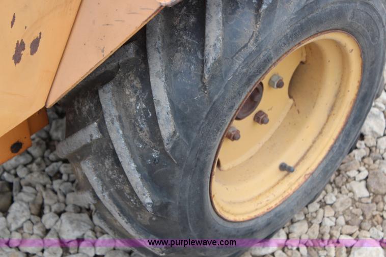 image for item H2571 Case Maxi Sneaker Series B vibratory plow