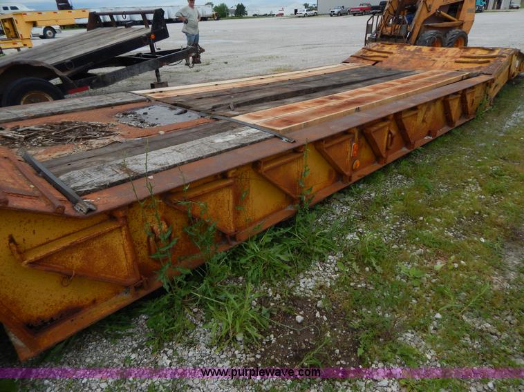 image for item H3322 1979 Load King triple axle lowboy trailer