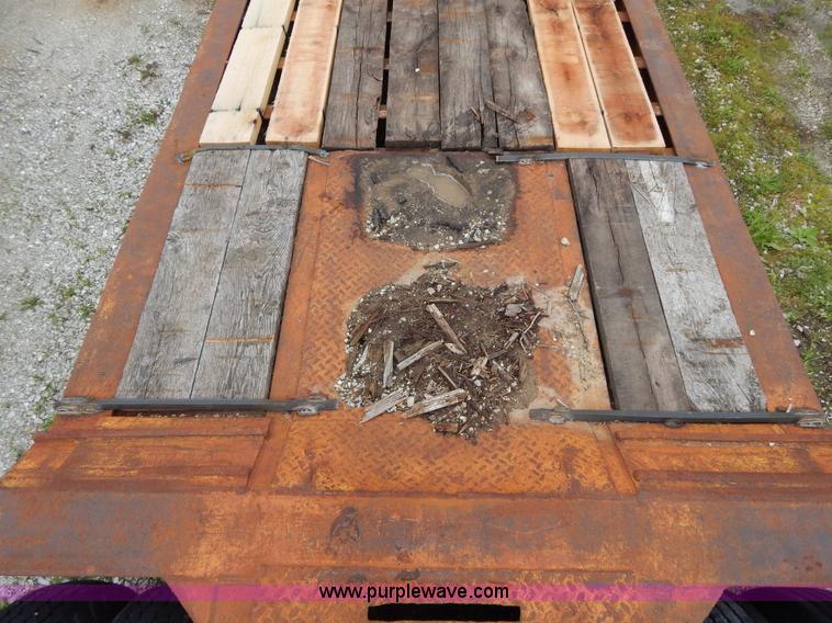 image for item H3322 1979 Load King triple axle lowboy trailer