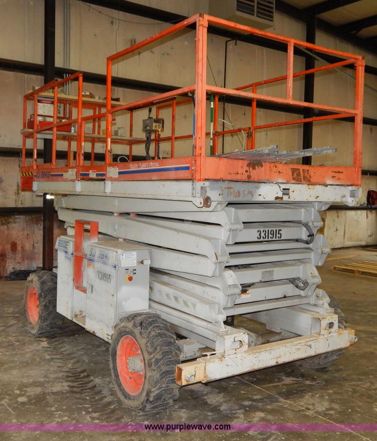 image for item H3819 2000 Skyjack SJ8841-E scissor lift