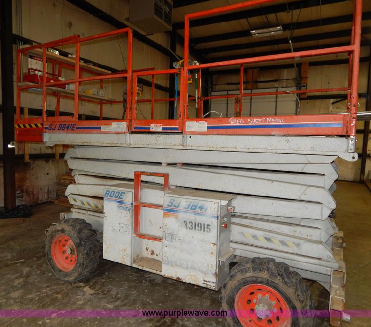 image for item H3819 2000 Skyjack SJ8841-E scissor lift