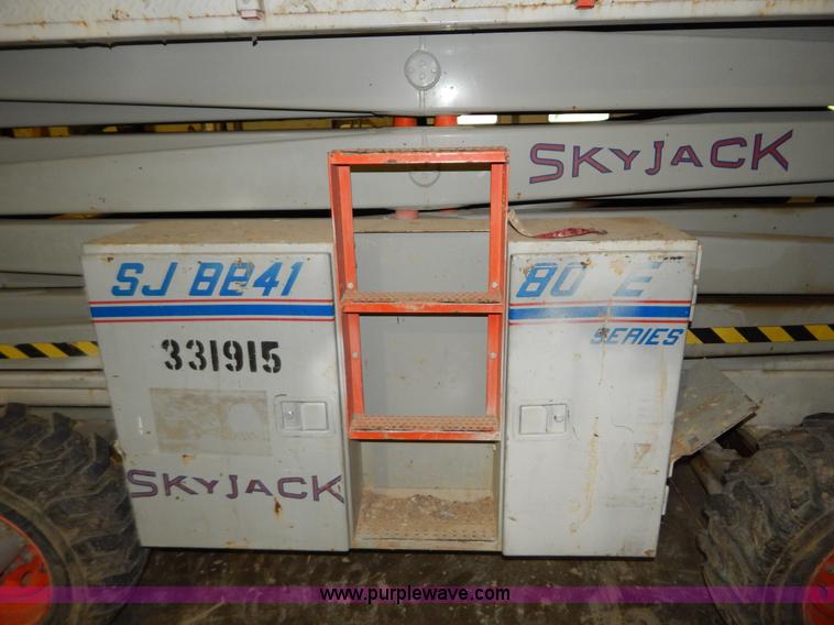 image for item H3819 2000 Skyjack SJ8841-E scissor lift