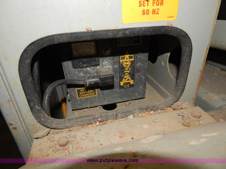 image for item H3819 2000 Skyjack SJ8841-E scissor lift