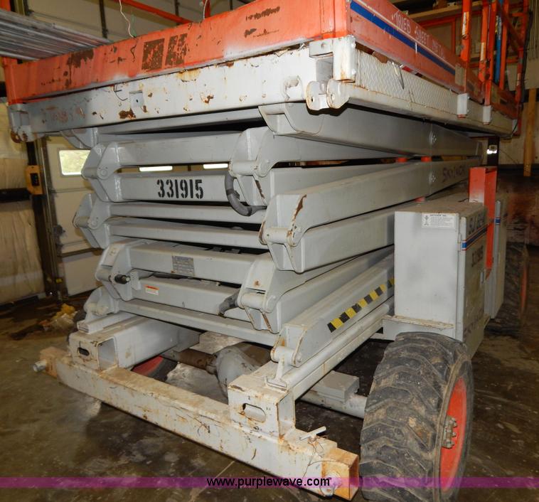 image for item H3819 2000 Skyjack SJ8841-E scissor lift