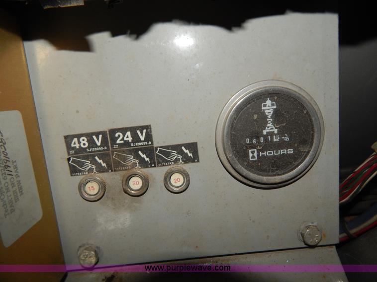 image for item H3819 2000 Skyjack SJ8841-E scissor lift