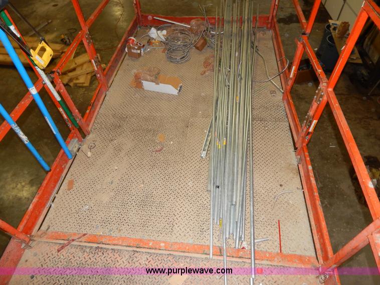 image for item H3819 2000 Skyjack SJ8841-E scissor lift