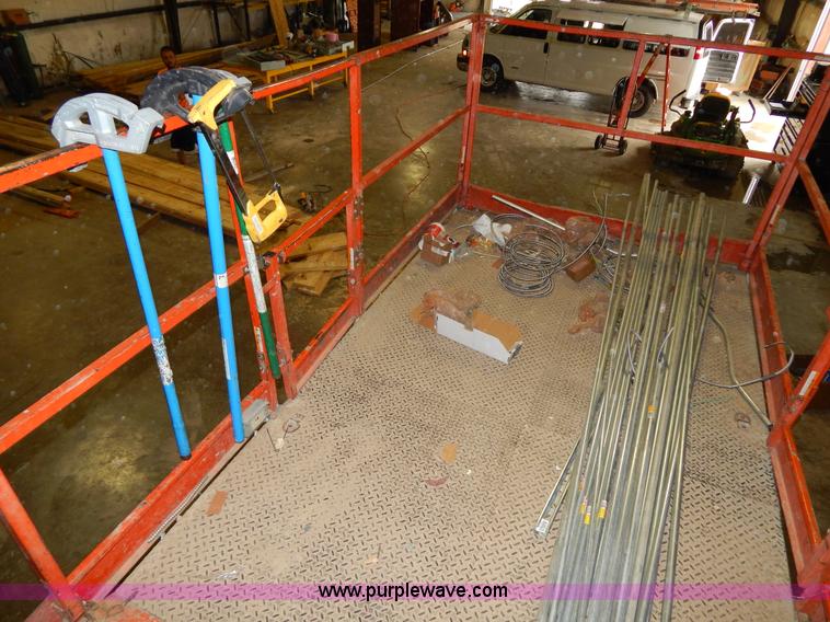 image for item H3819 2000 Skyjack SJ8841-E scissor lift