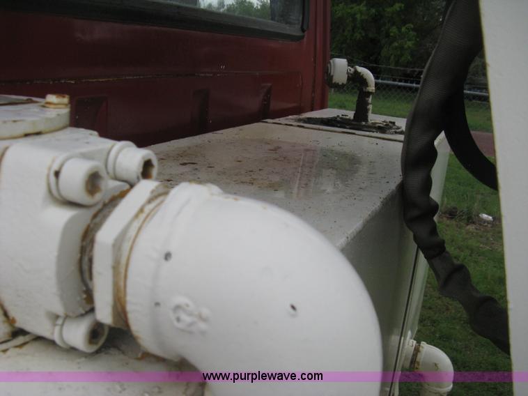 image for item H5422 1972 Ford 800 crane truck