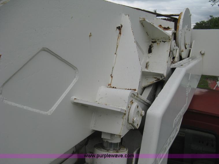 image for item H5422 1972 Ford 800 crane truck