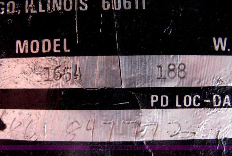 image for item H5423 1986 International 1654 scissor dump bed truck