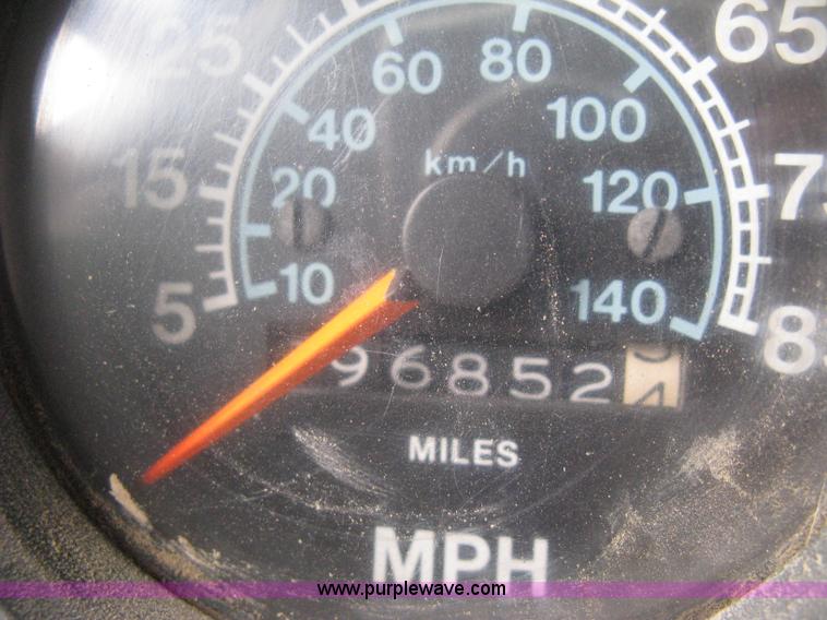 image for item H5423 1986 International 1654 scissor dump bed truck