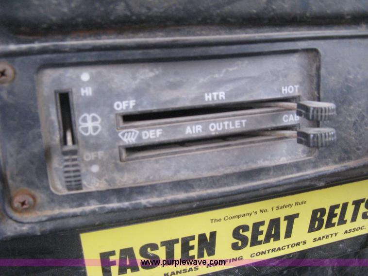 image for item H5423 1986 International 1654 scissor dump bed truck