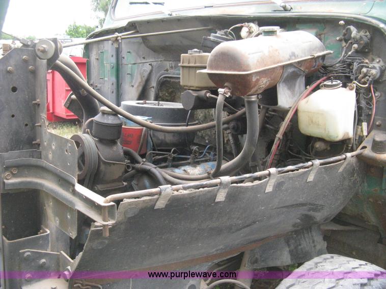image for item H5423 1986 International 1654 scissor dump bed truck