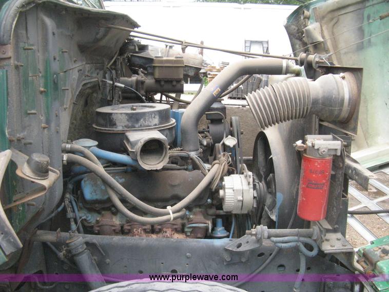 image for item H5423 1986 International 1654 scissor dump bed truck