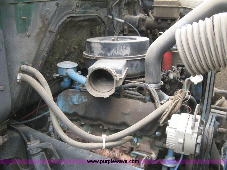 image for item H5423 1986 International 1654 scissor dump bed truck