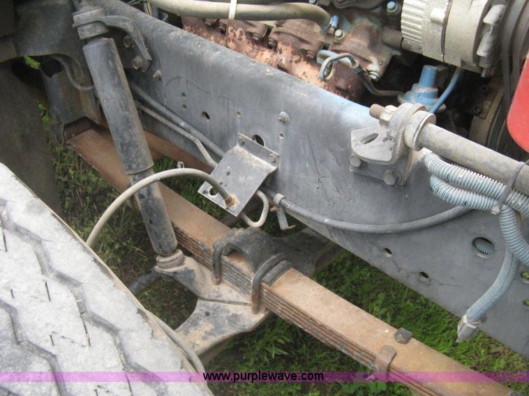 image for item H5423 1986 International 1654 scissor dump bed truck